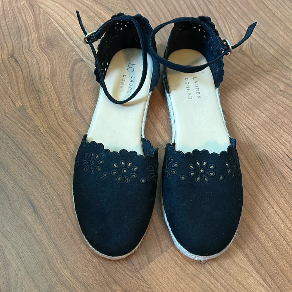 Lightly worn black Lauren Conrad sandals that buckles around your ankle